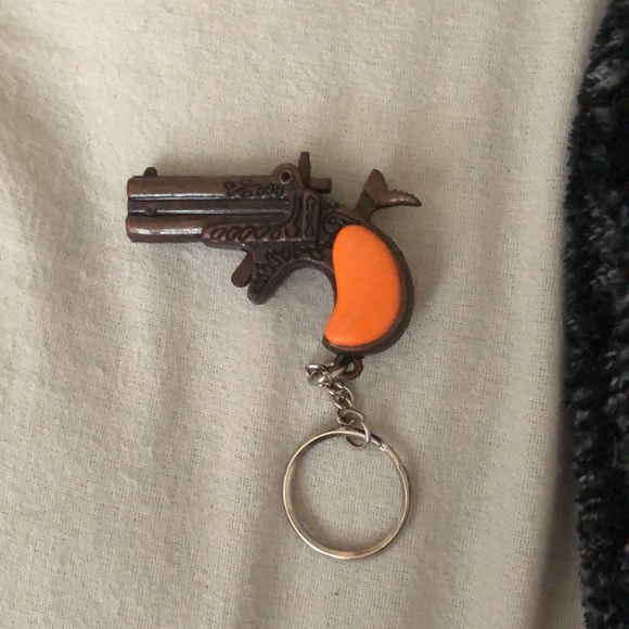 gun keychain. - Picture 3 of 3